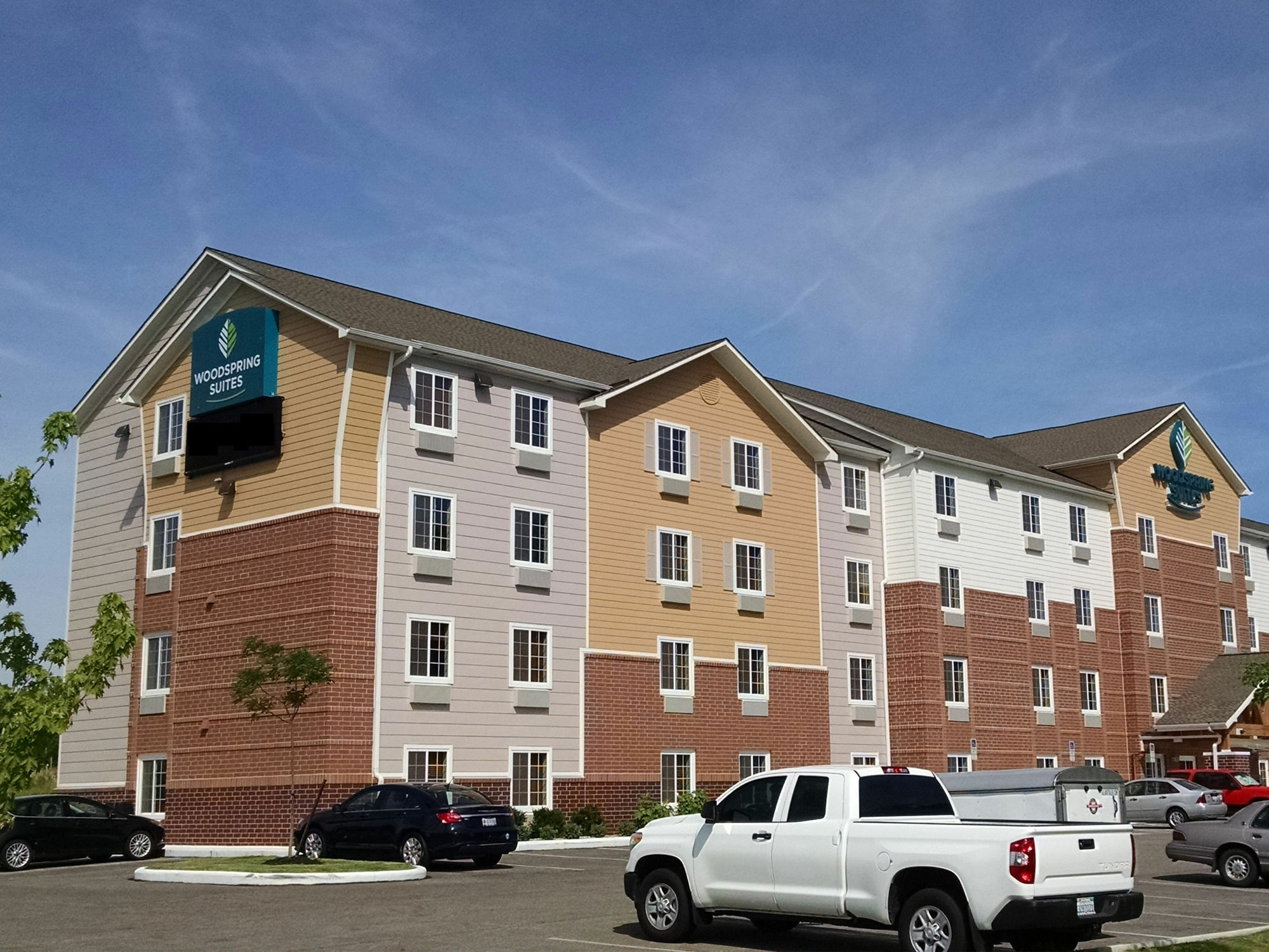 Extended Stay America Select Suites - Cleveland - Airport Fairview Park Exterior photo