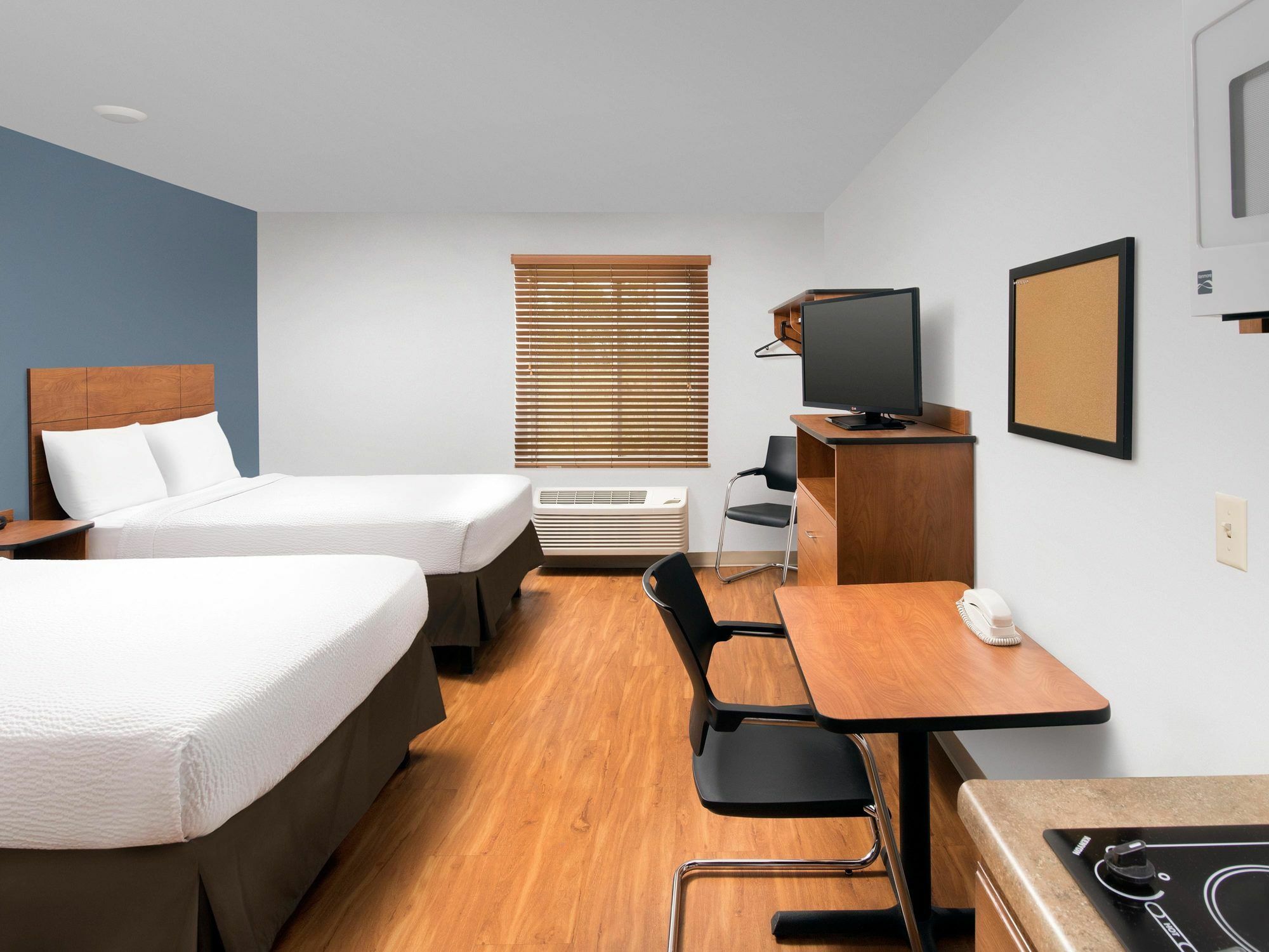 Extended Stay America Select Suites - Cleveland - Airport Fairview Park Exterior photo